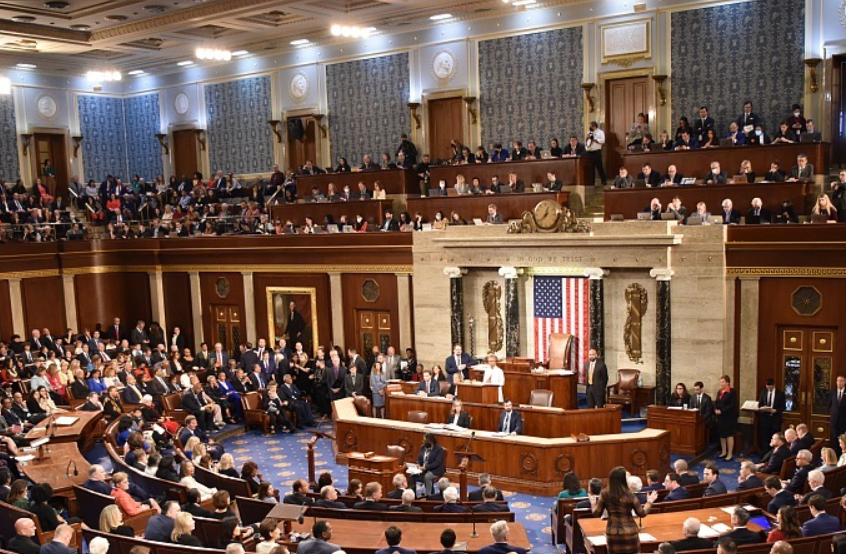 美国参议院有望在周一晚通过临时拨款法案