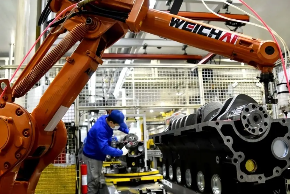 韩国10月工业产出环比下降2.5%，零售销售增长3