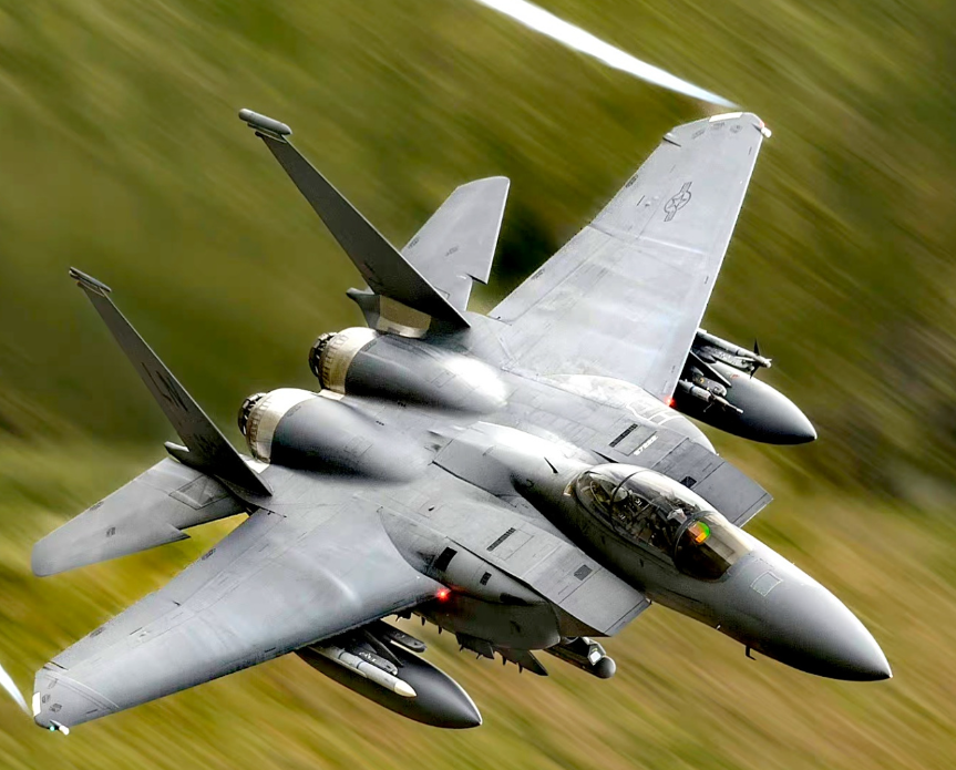 美军F-15E战斗机在伊朗境内被击落后，特朗普暴怒